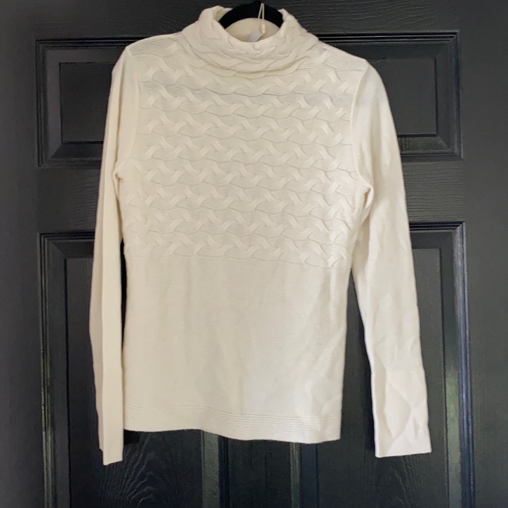 Kinross - cashmere cableknit sweater